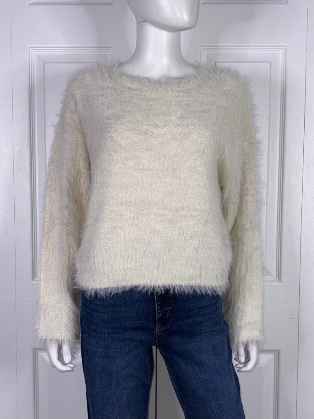 TRUTH women's sweater size Small